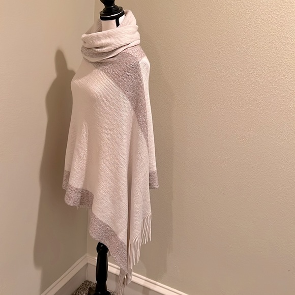 Cream with brown strip with rose gold thread Poncho - Picture 3 of 9